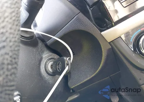 2015 Toyota Corolla Le z USA, uszkodzony, nr VIN 5YFBURHE9FP188145